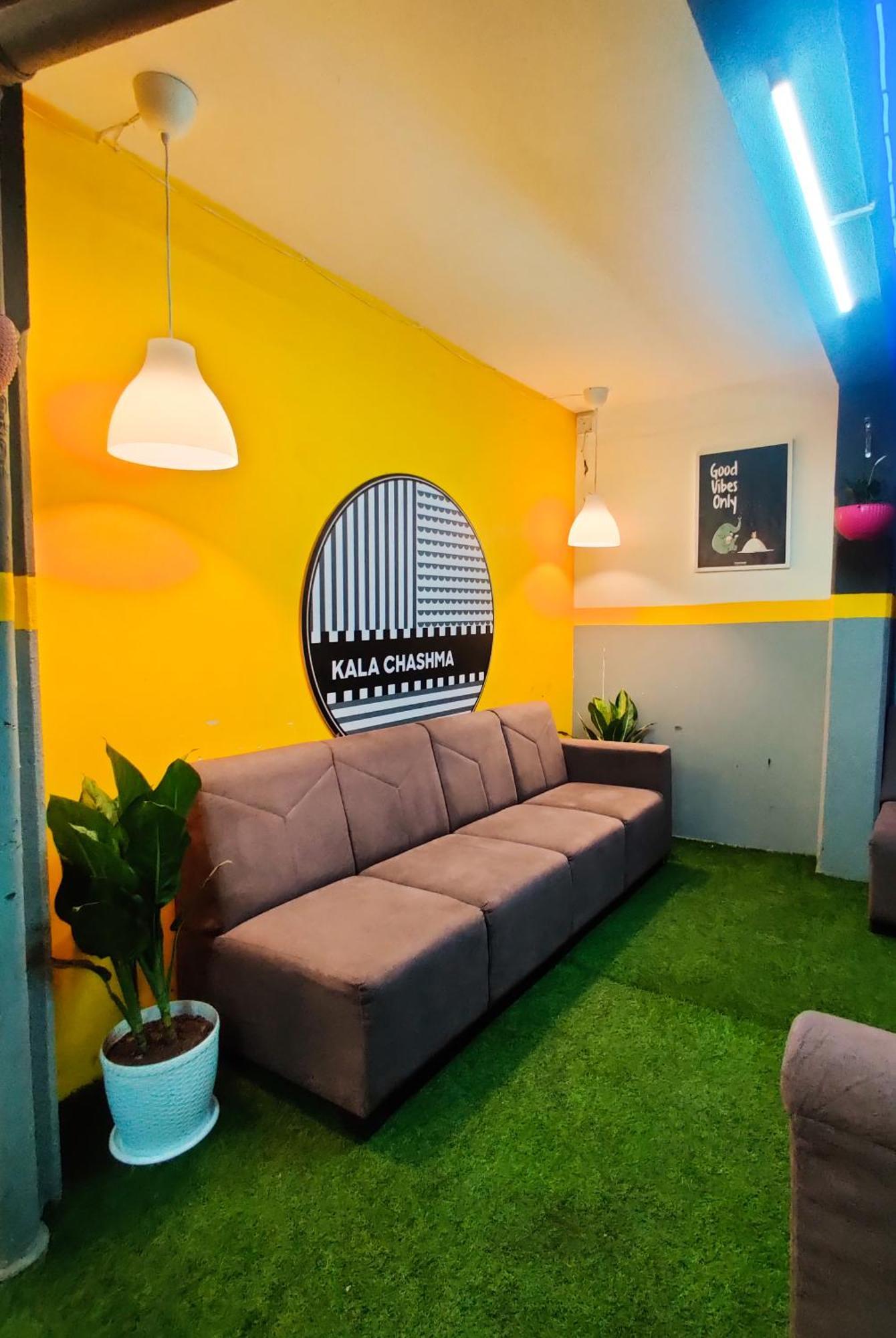 Procida By Vibe Village Hostel Pune